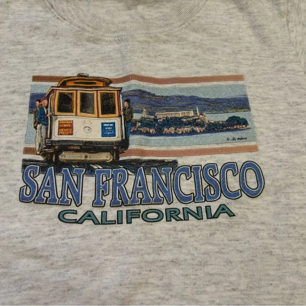 San Francisco , CA vintage grey short sleeve tee shirt